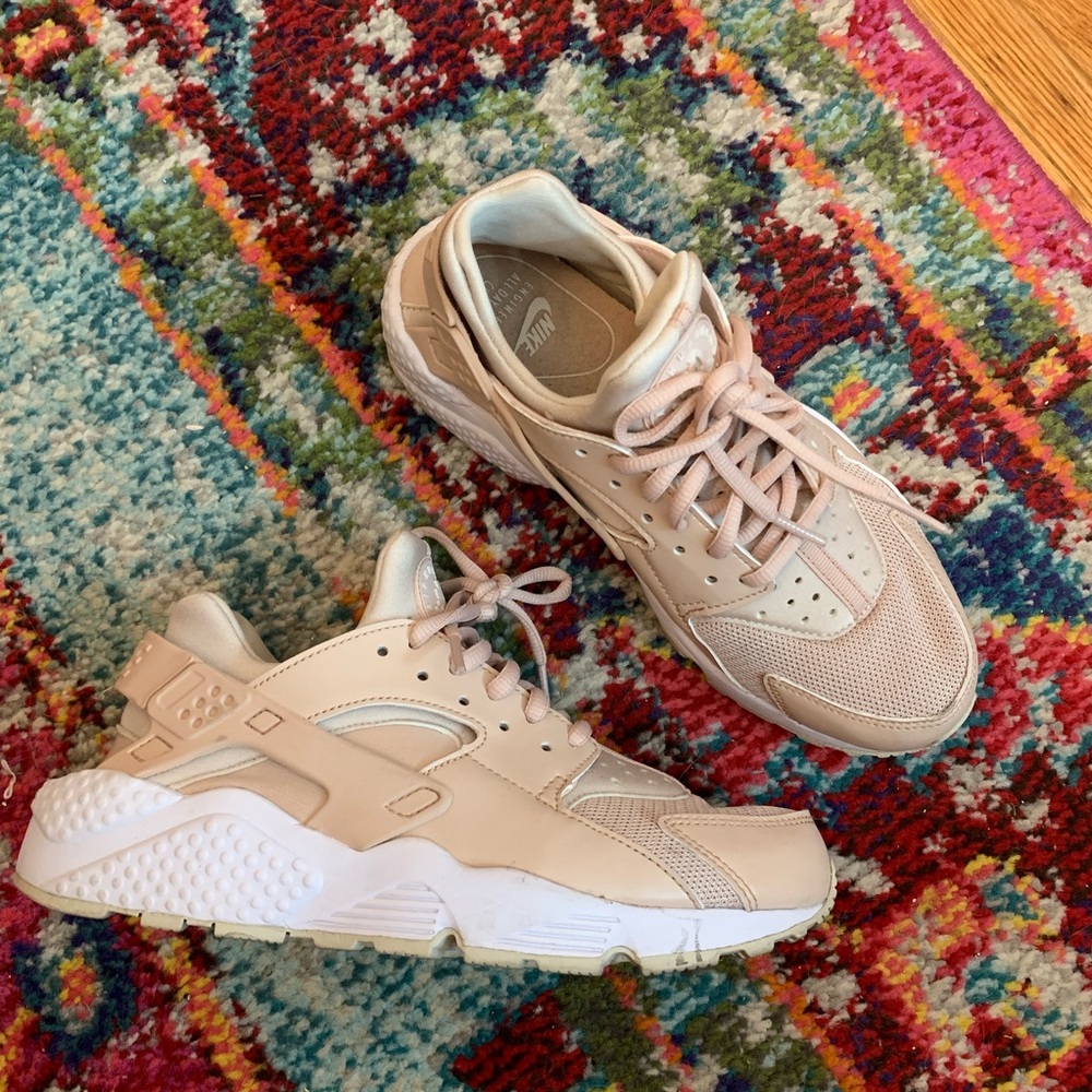 Nike light baby pink running shoes